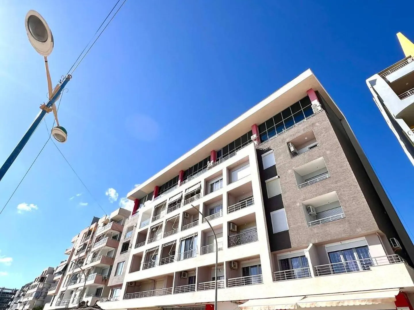 Turquoise Apartment By Tok Apartments Dıraç