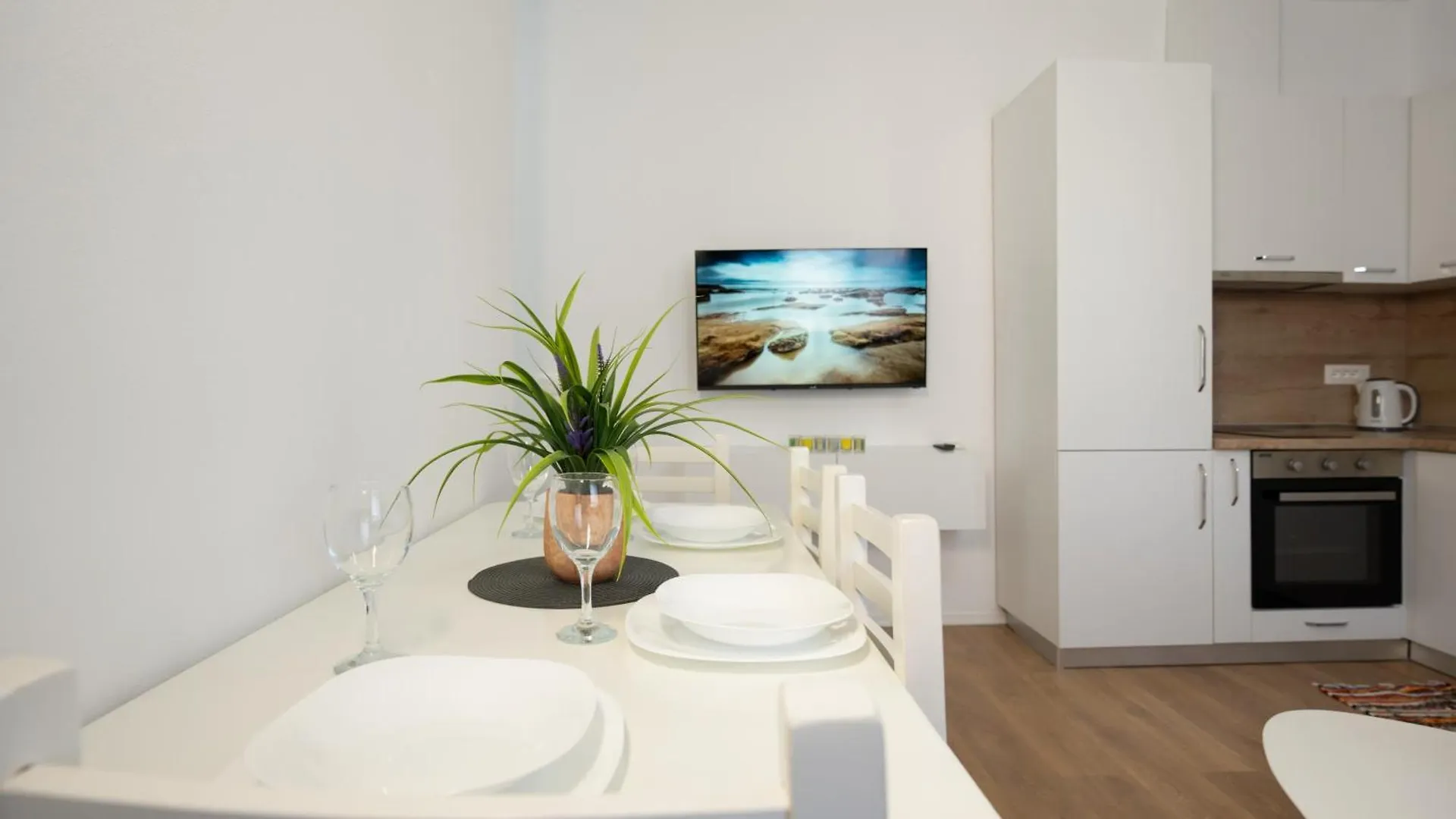 Turquoise Apartment By Tok Apartments Dıraç 0*,