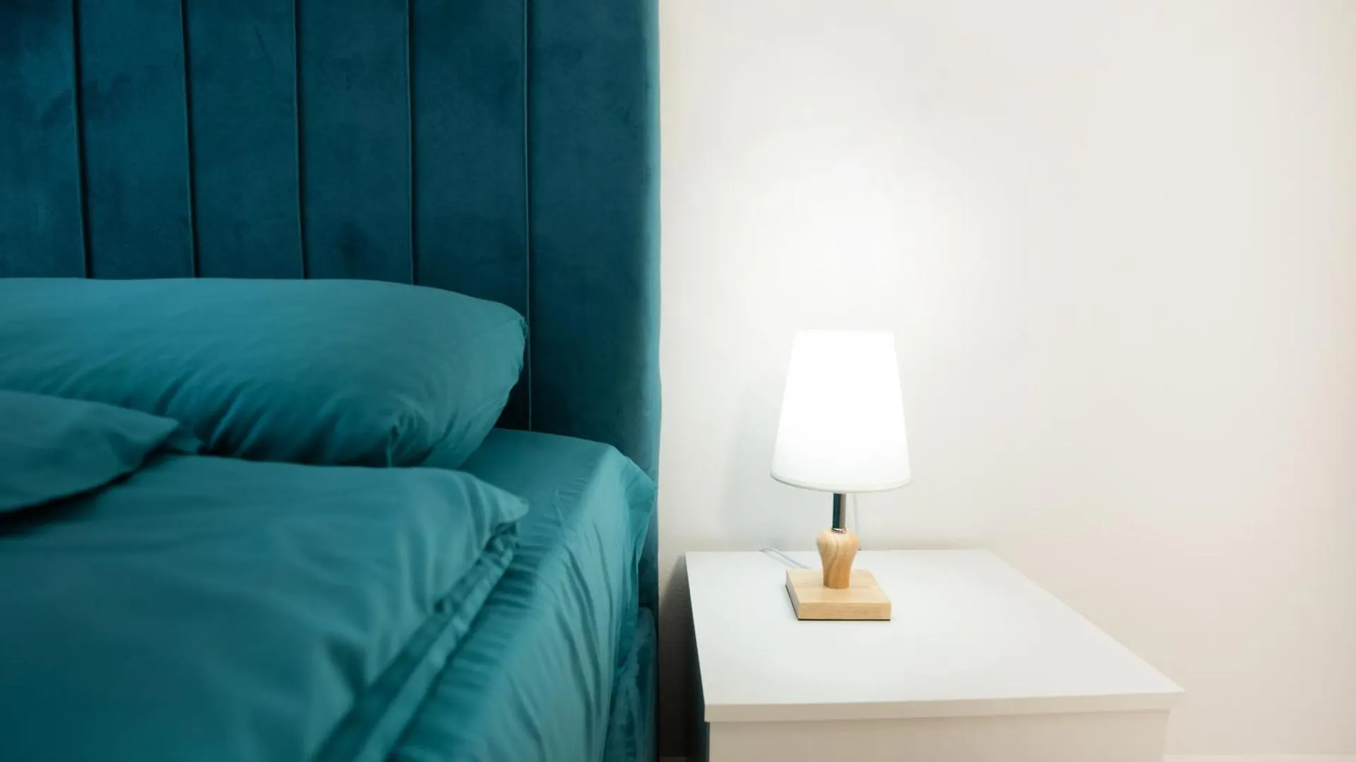 Turquoise Apartment By Tok Apartments Dıraç